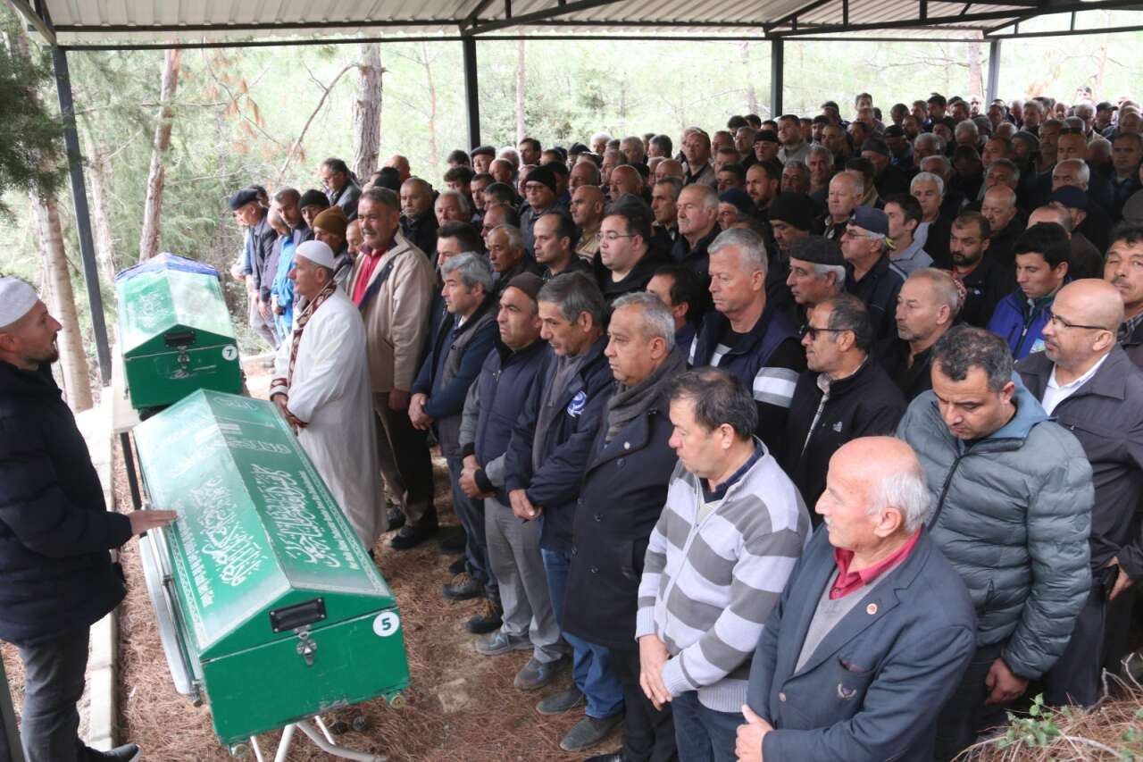 Muğla’da Yürek Yakan Kaza: İkizlerden Biri Hayata Veda Etti 5